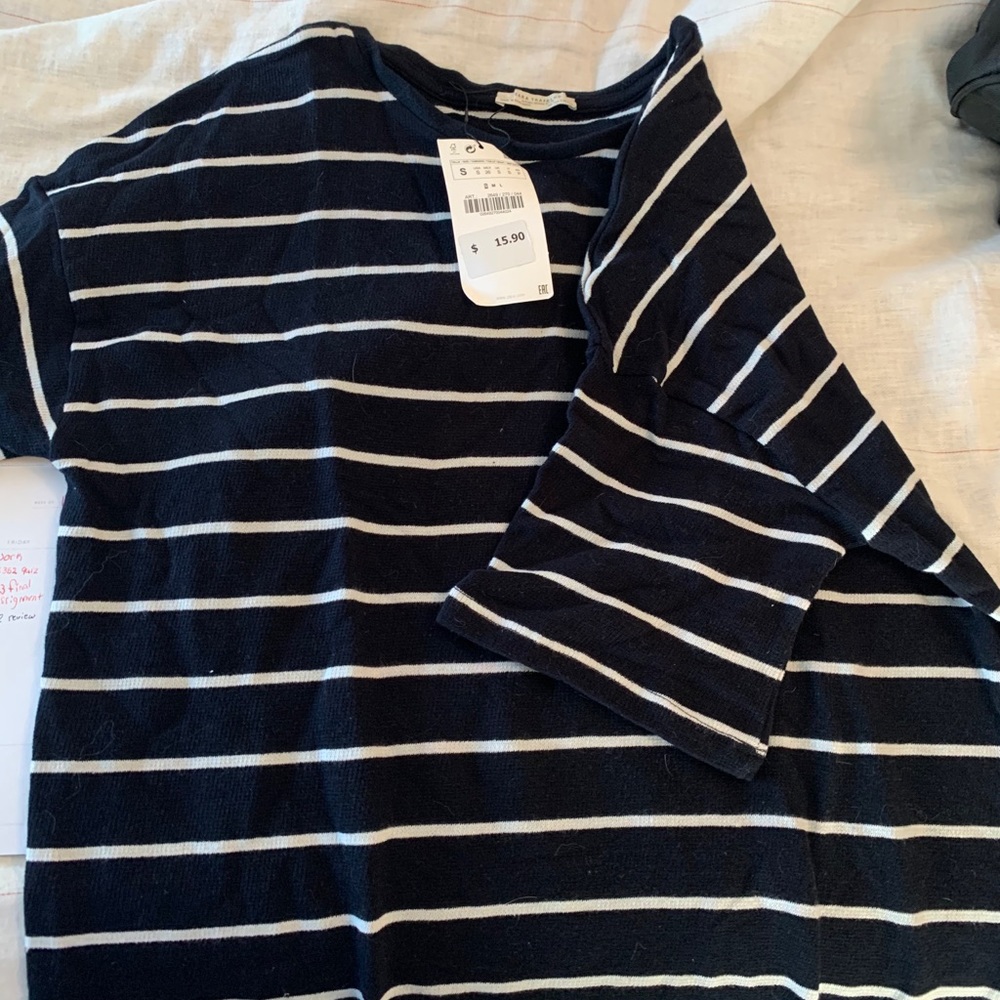 Black and white tunic top